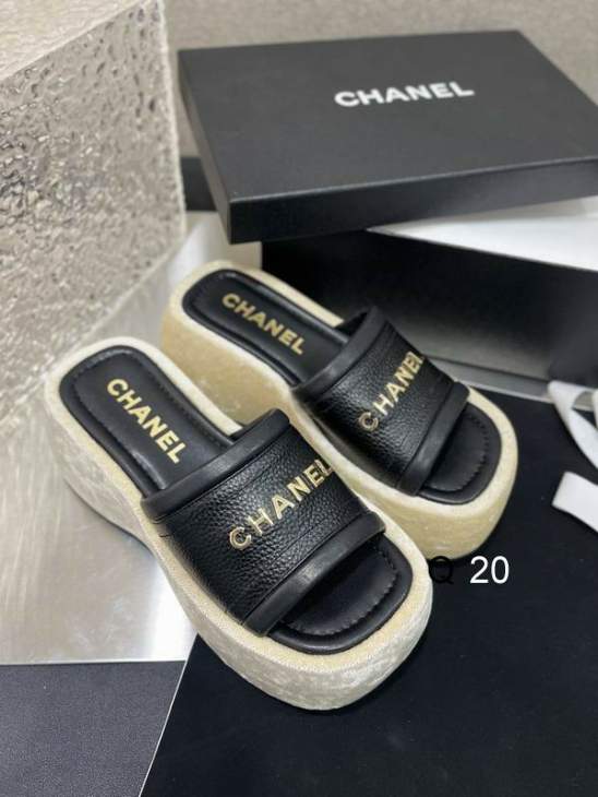 Picture of Chanel Slippers _SKUChanelsz35-40XX02093114